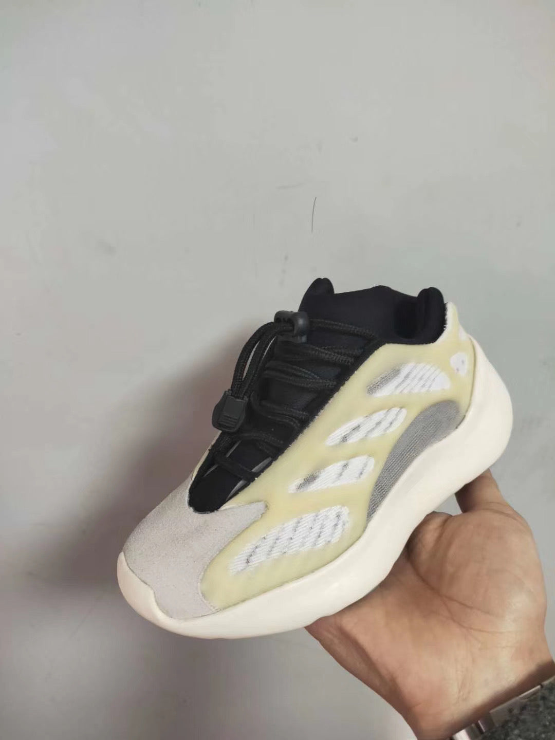 Luminous version! 700 Yeezy V3 dad shoes" gray"