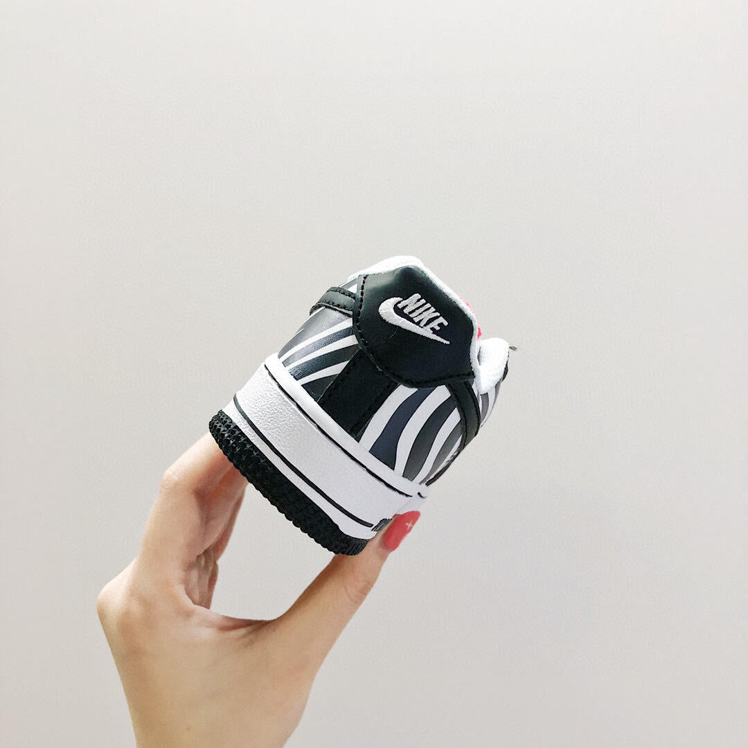 Air Force low-top lace-up sneakers" Black"