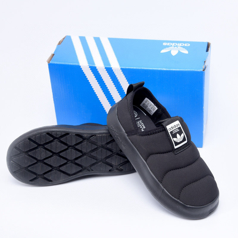 Adidas slip-on shoes" black"