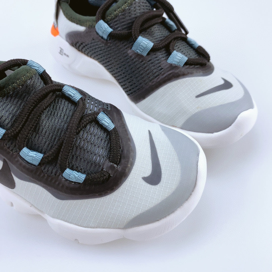 Nike Barefoot 5.0 Kids" light gray"