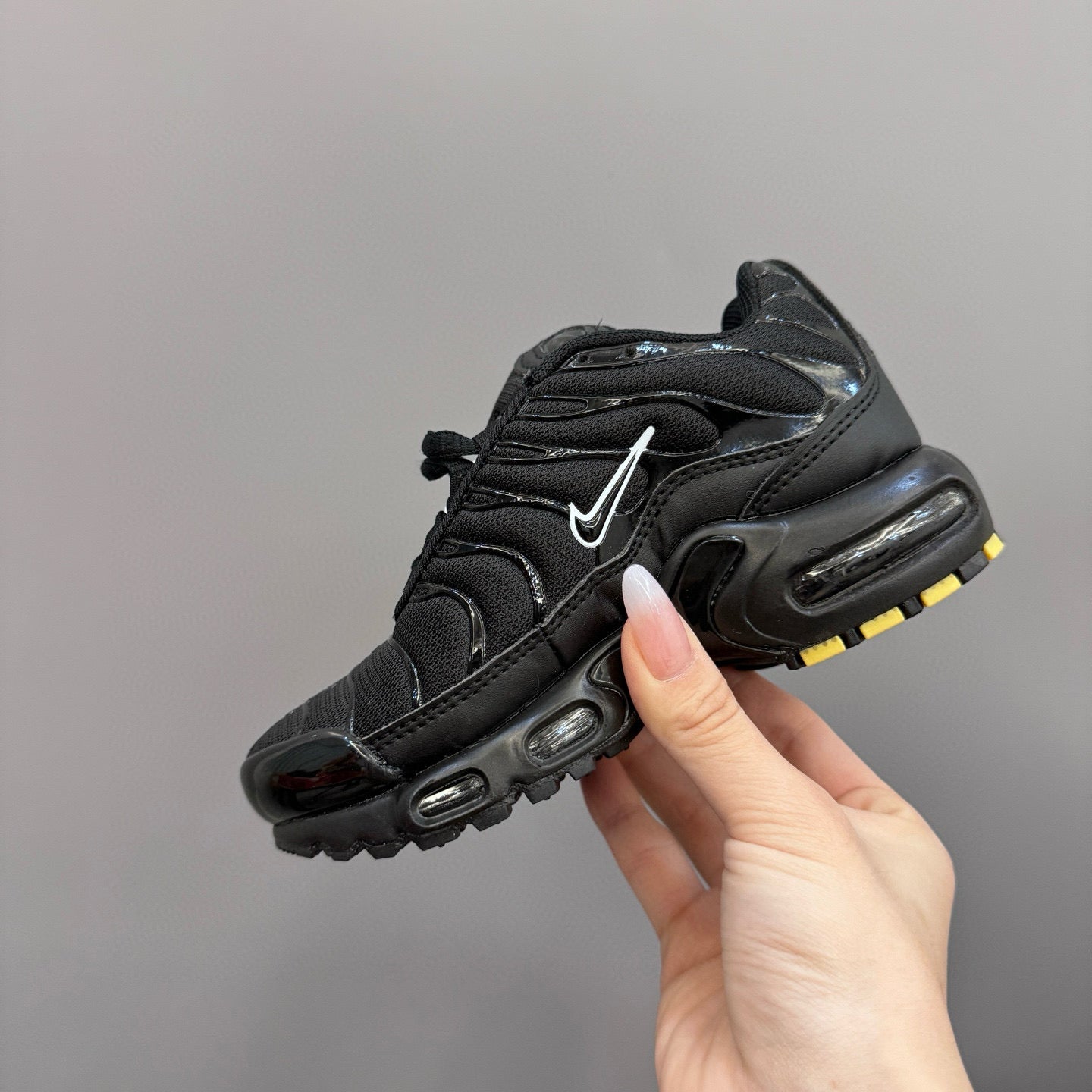 Nike Air Max Plus running shoes " Yellow, black"