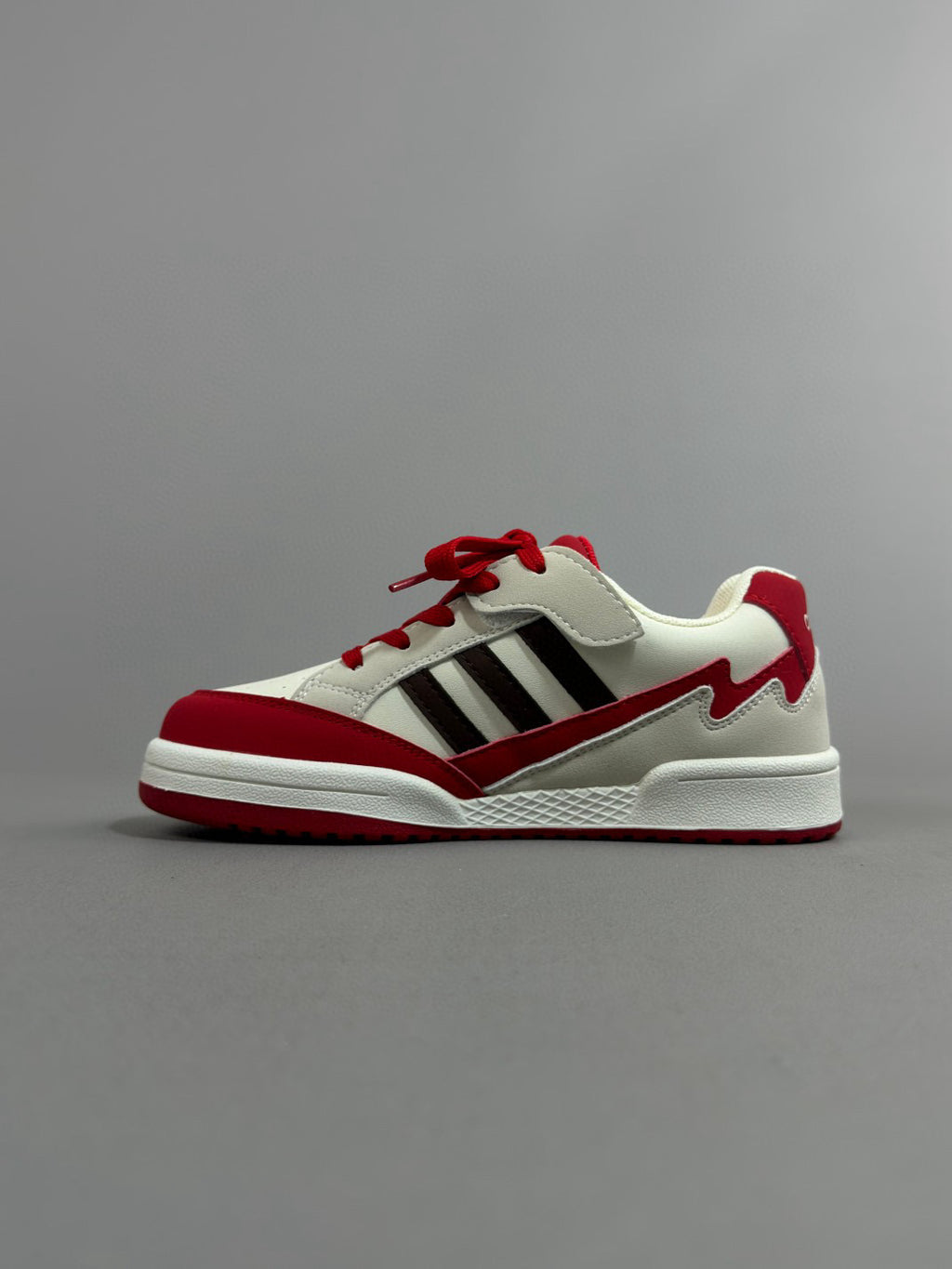 Adidas WCARD ADV classic retro sneakers" white, red"