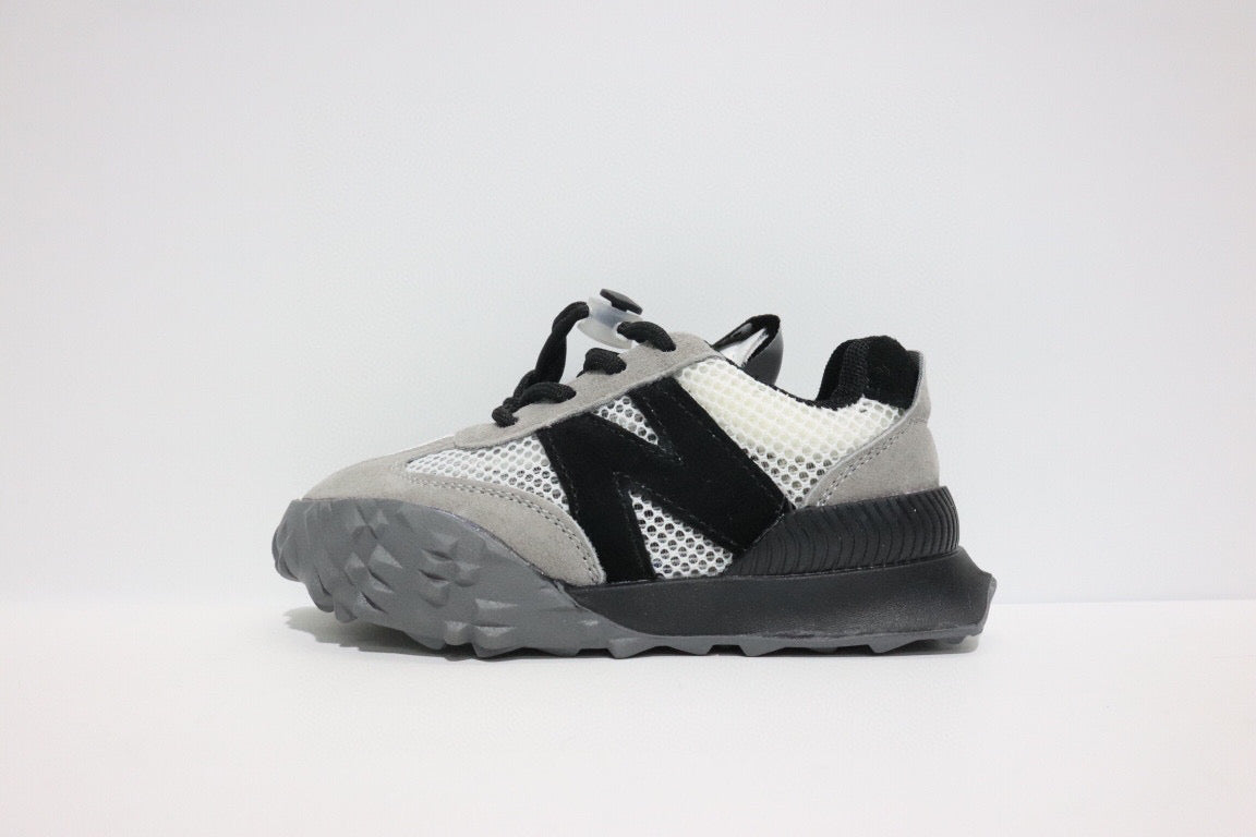 N official website synchronized parallel bars sandals "Gray, black"