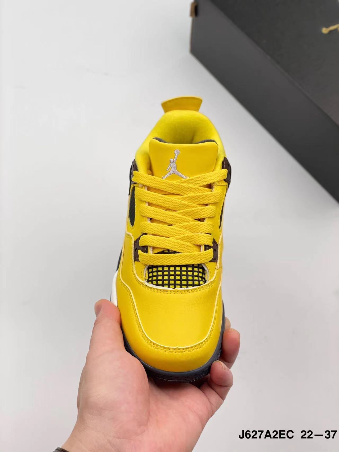 Joe 4 head level" yellow"