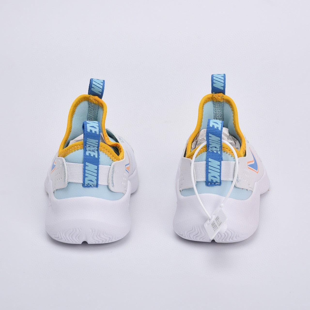 Nike slip-on running shoes"  white, light blue"