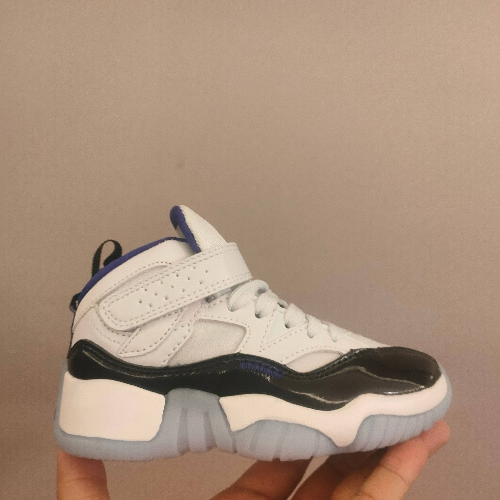Jordan 612 single buckle children's shoes" black, white"