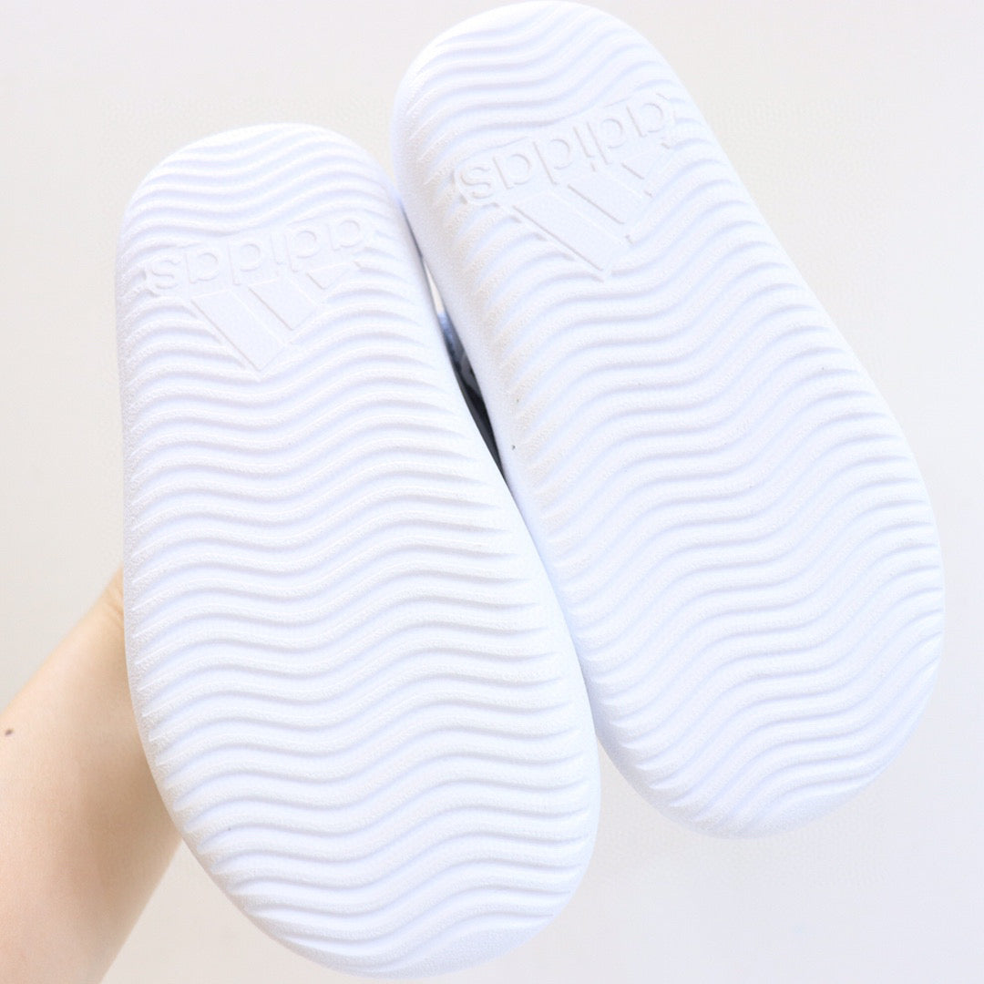 Adidas Seahorse III hole shoes" white"