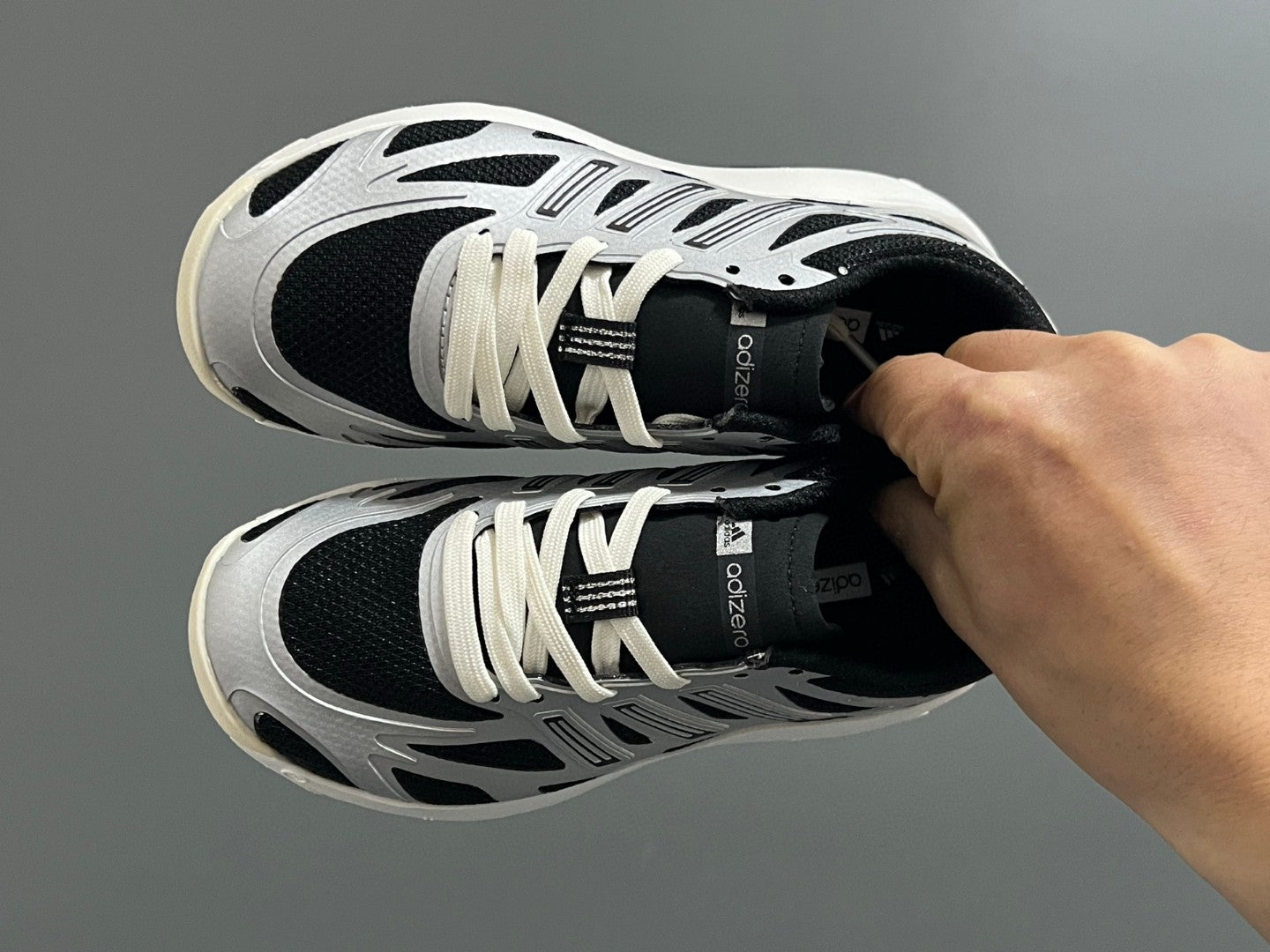A's new children's shoelace buckle swing sports shoes" white, black"