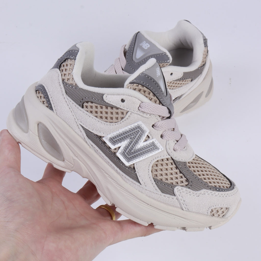 N 2010 children's shoes "Light beige & light grey"