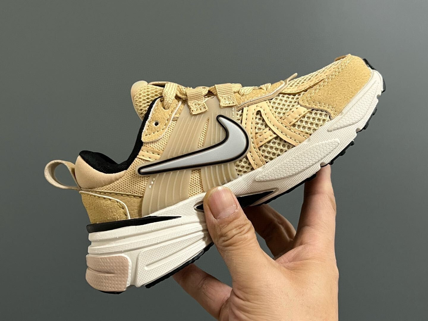 v2k children's shoes" Beige"