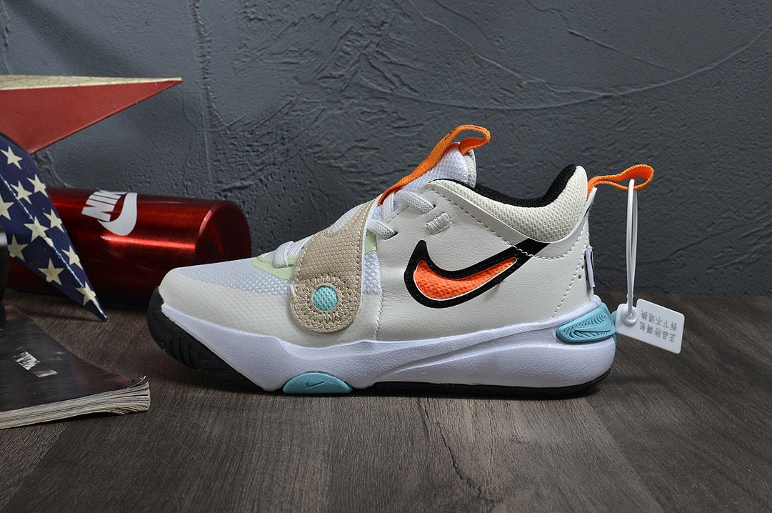 Nike's new UFO slip-on shoes for children" white"