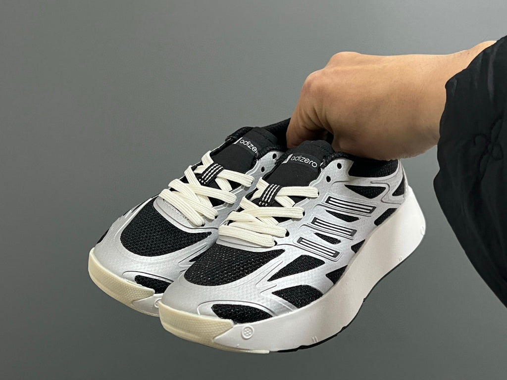 A's new children's shoelace buckle swing sports shoes" white, black"
