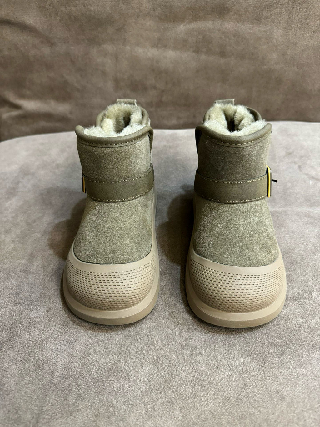 U-GG leather buckle mid-cut" olive green"