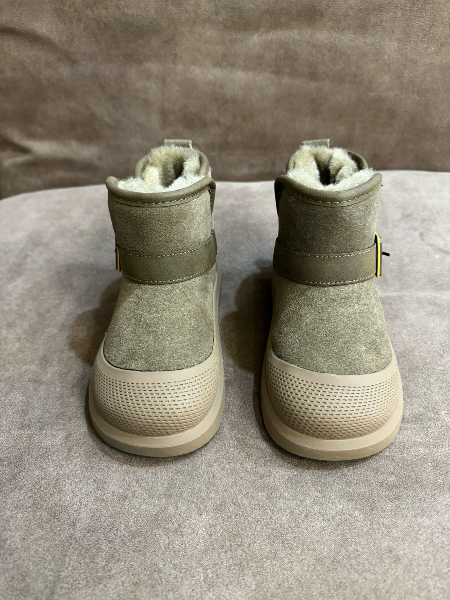 U-GG leather buckle mid-cut" olive green"