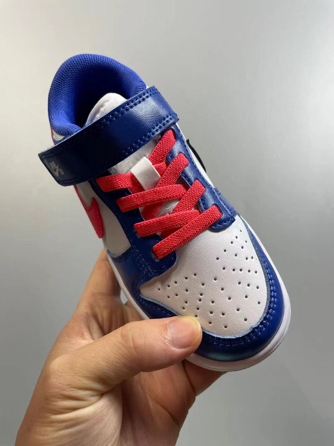 Nike SB single buckle sneakers" white, blue"