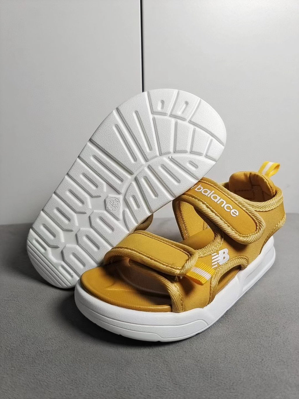 NB double velcro sandals" gold yellow"