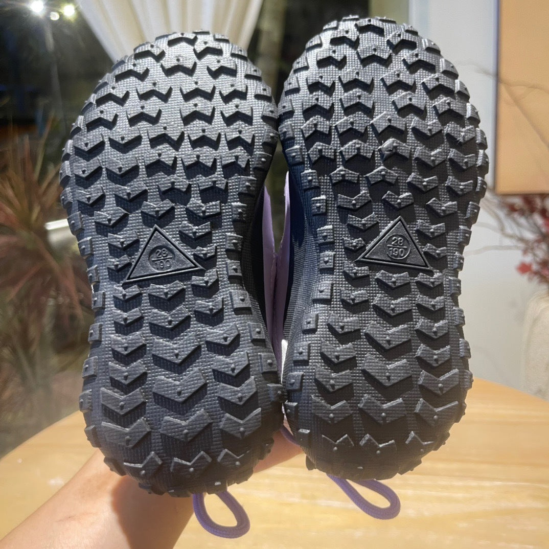 Nike ACG outdoor hiking shoes