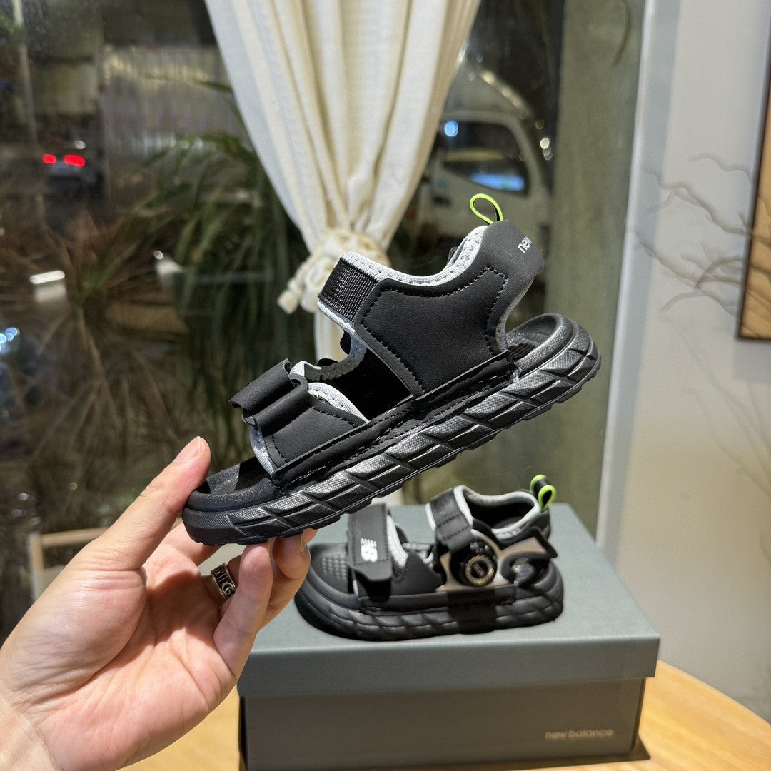 NB lock Velcro sandals" black"