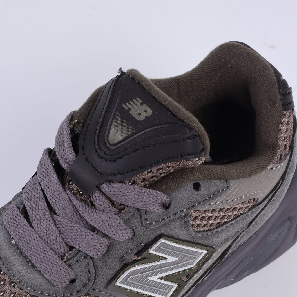 N 2010 children's shoes" Various shades of dark grey and brown"