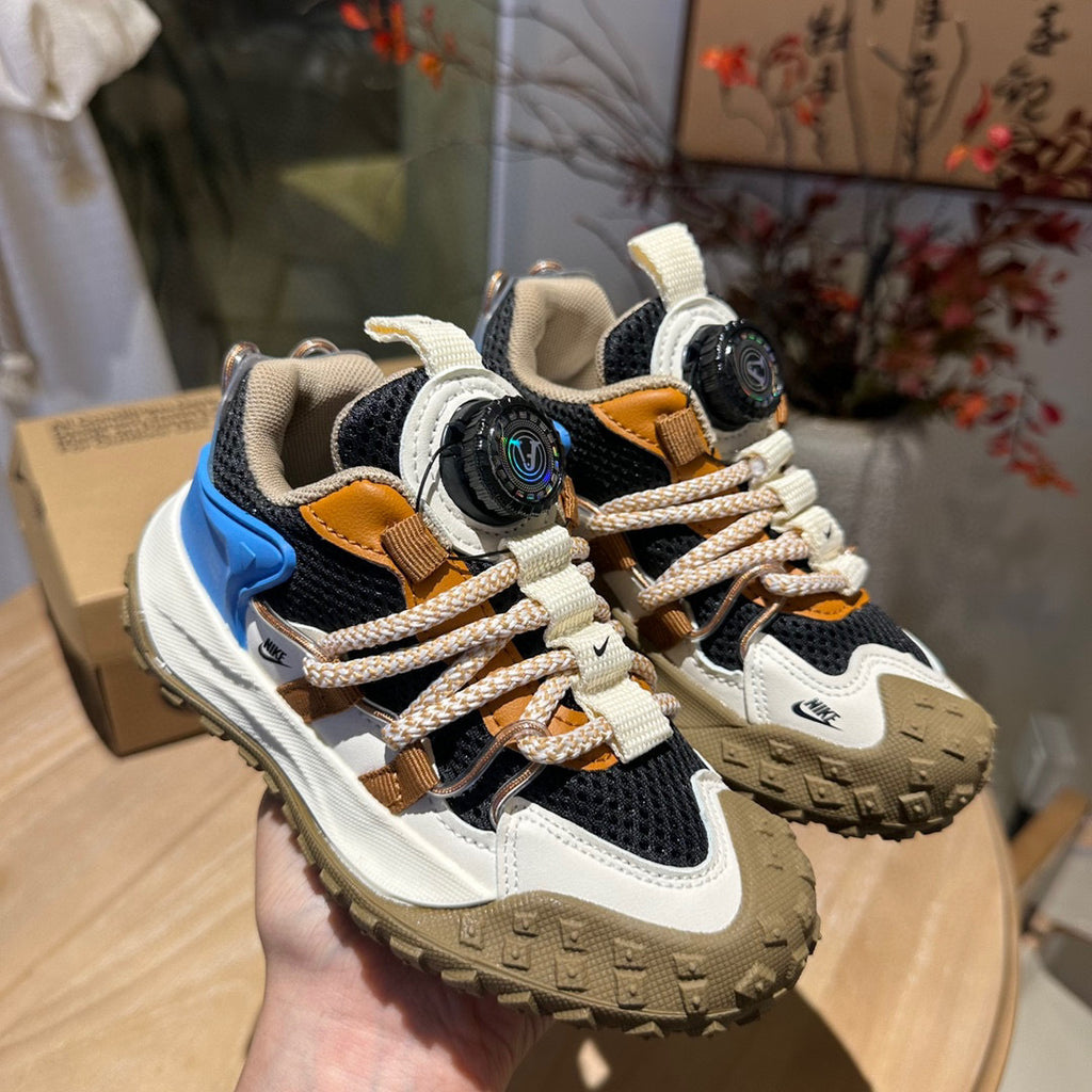 Nike ACG outdoor hiking shoes