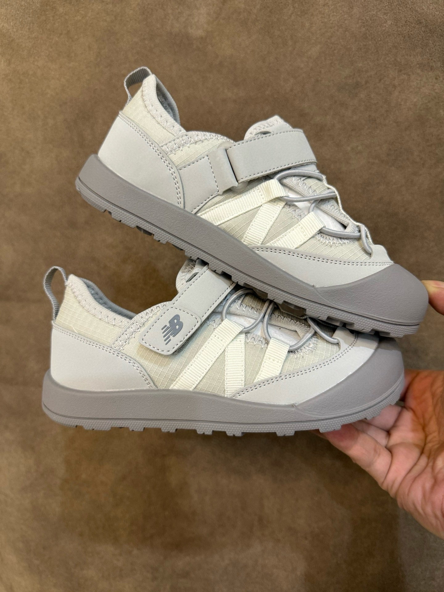N3205 Velcro River Tracing Children's Sandals"  grey and off-white/light grey"