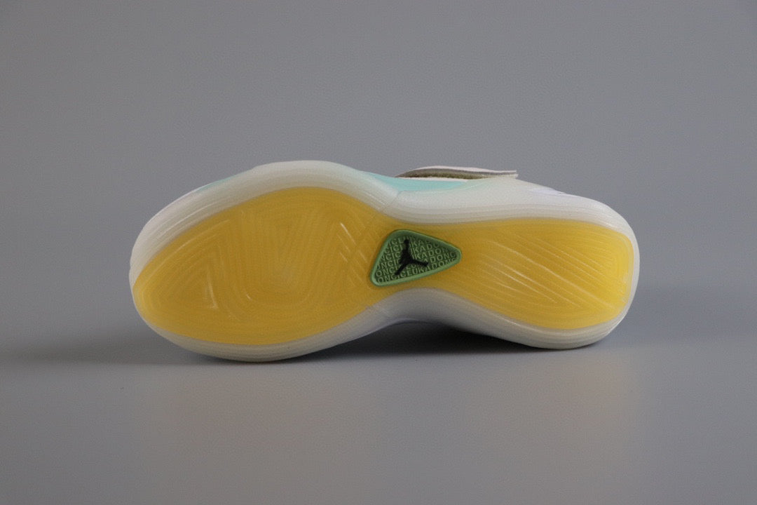 Jordan Doncic children's sports shoes " beige, cream"