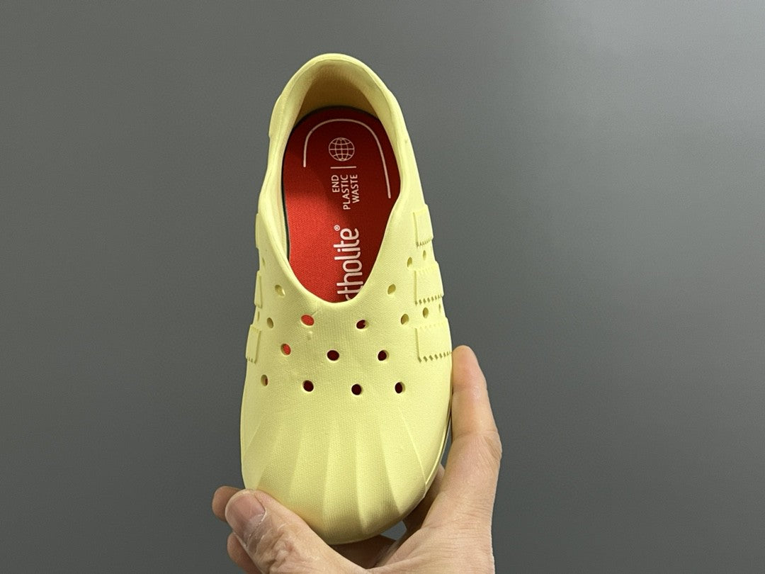 Soft shell hole slip-on sandals for children" light yellow"