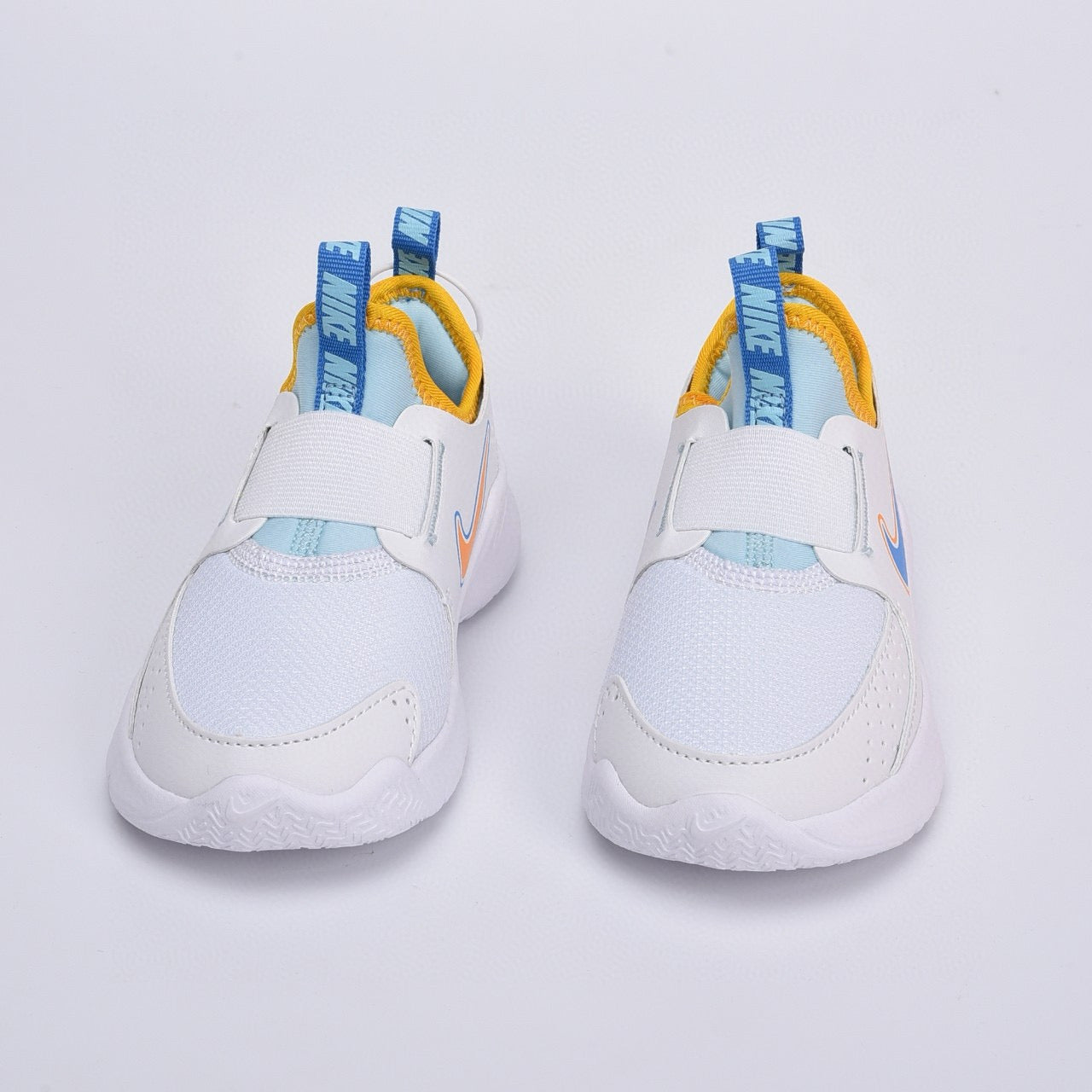 Nike slip-on running shoes"  white, light blue"