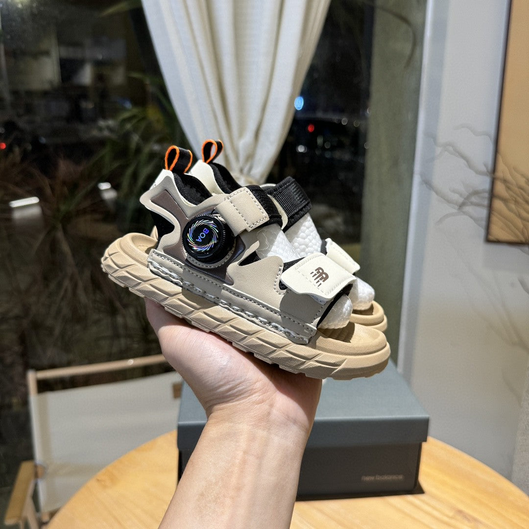 NB lock Velcro sandals" beige"