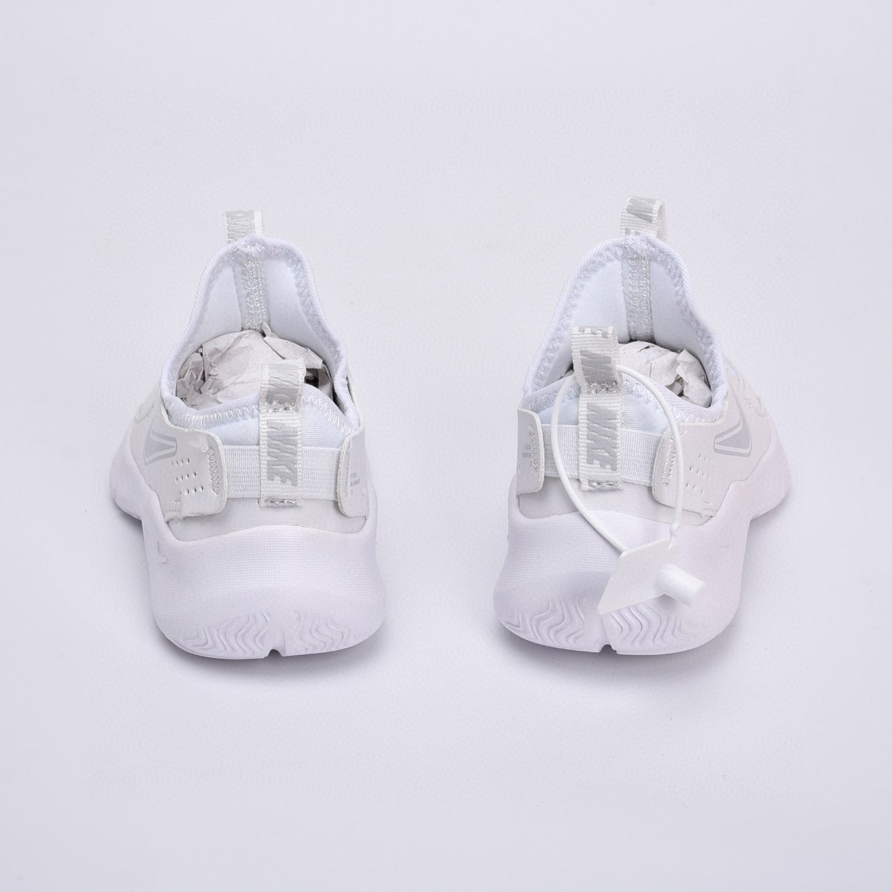Nike slip-on running shoes" white"