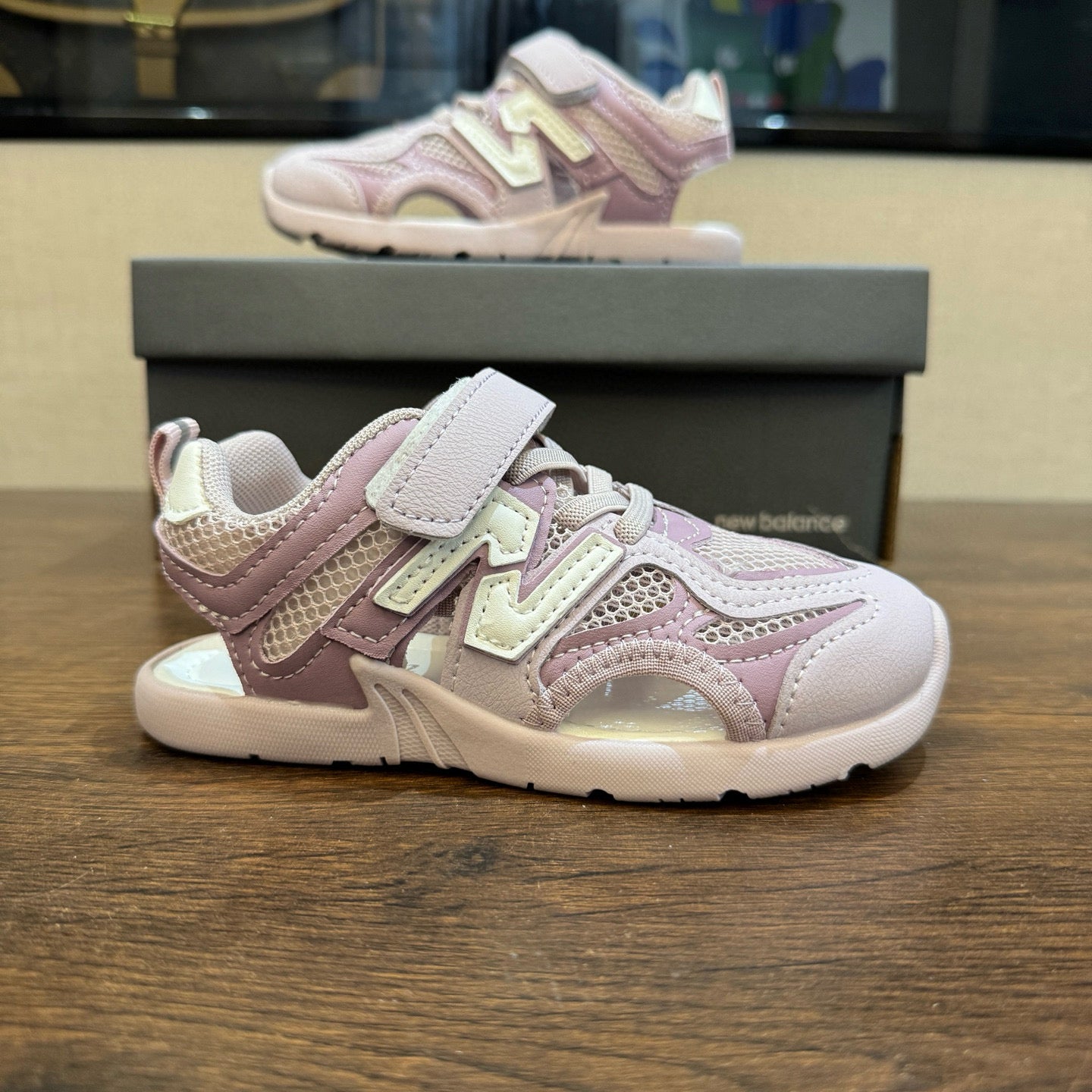 Miumiu co-branded river sandals "ight purple"