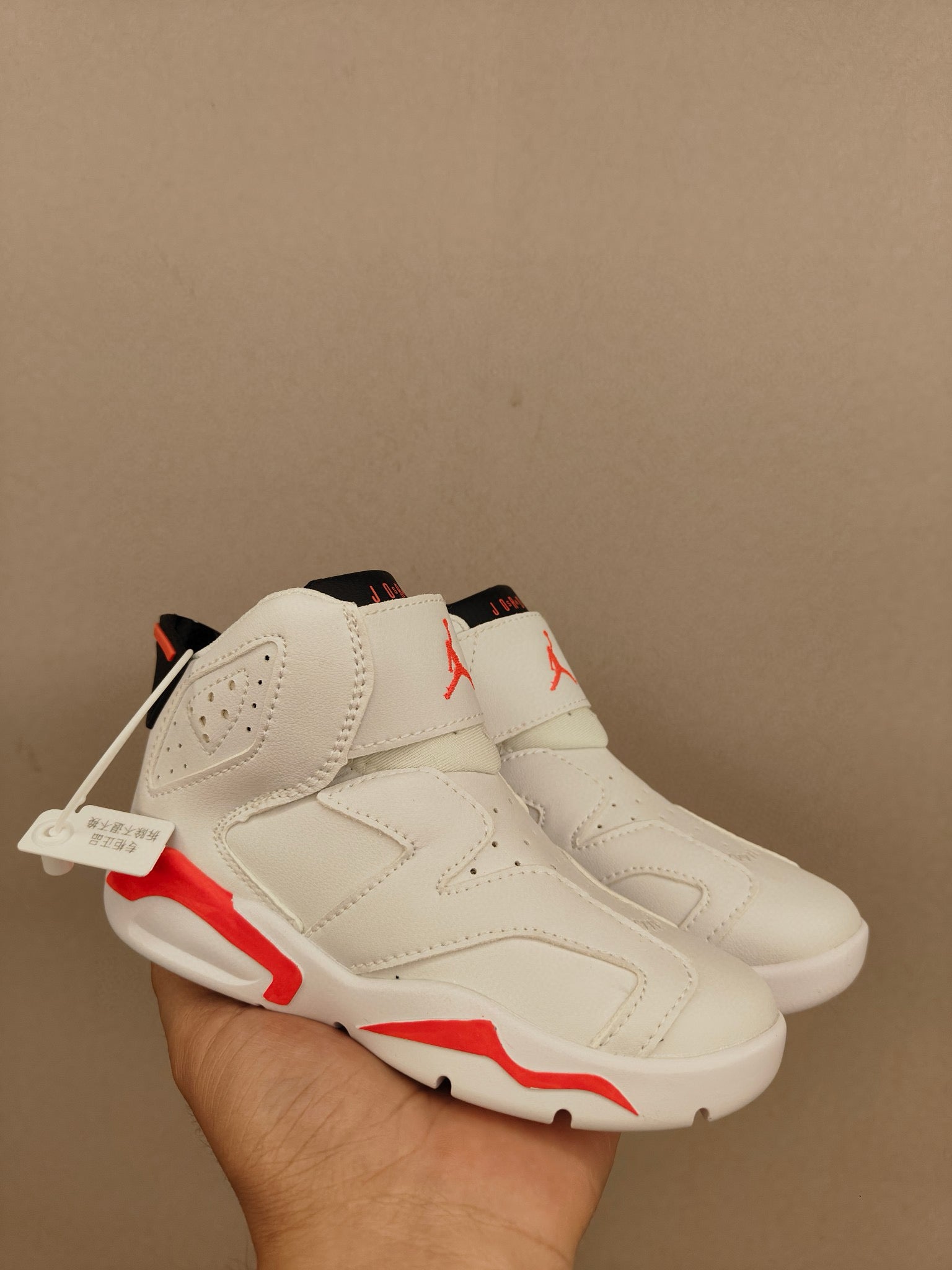 Joe 6 Velcro leather basketball shoes" white, red"