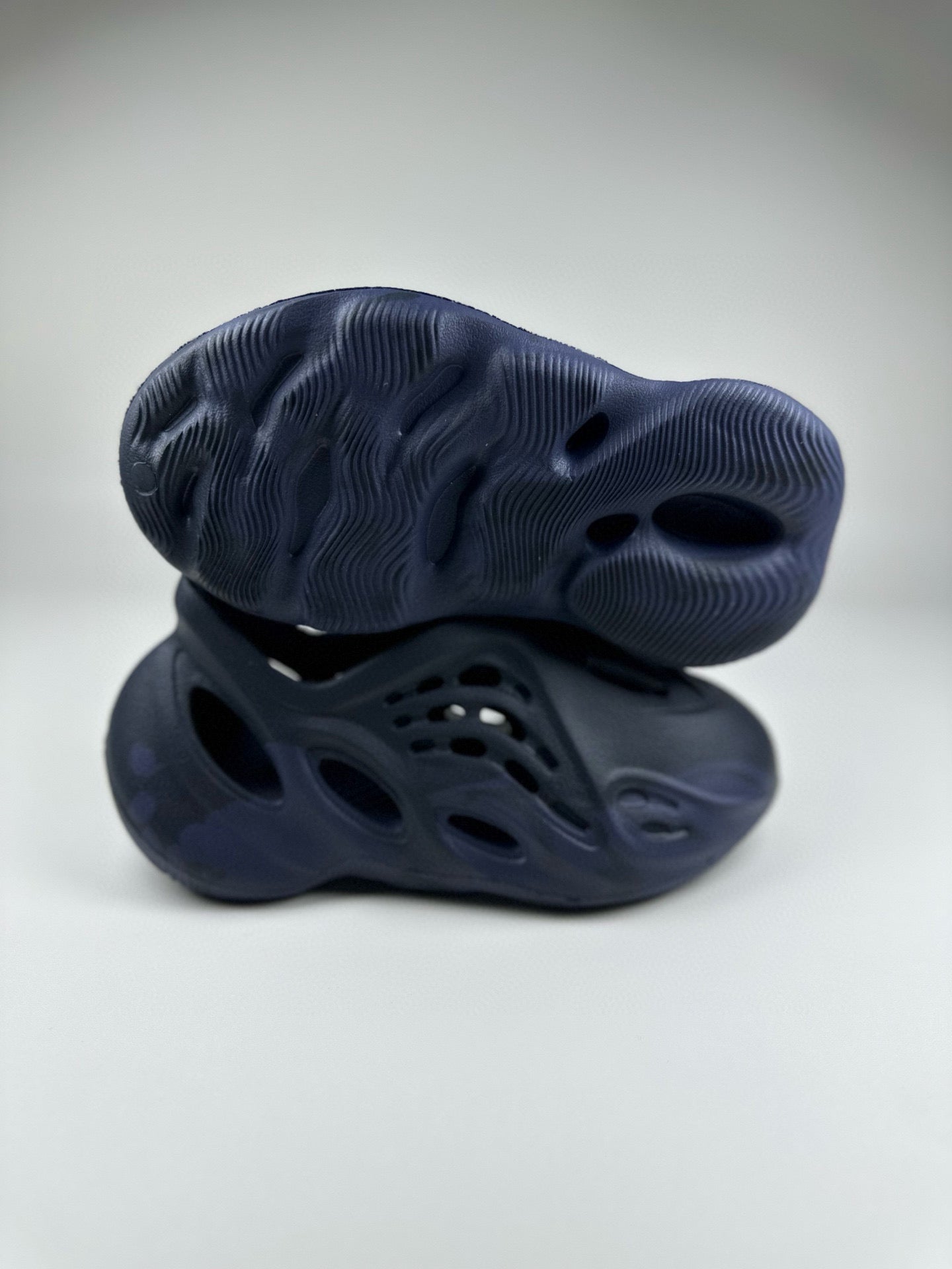 Coconut Crocs" dark navy"