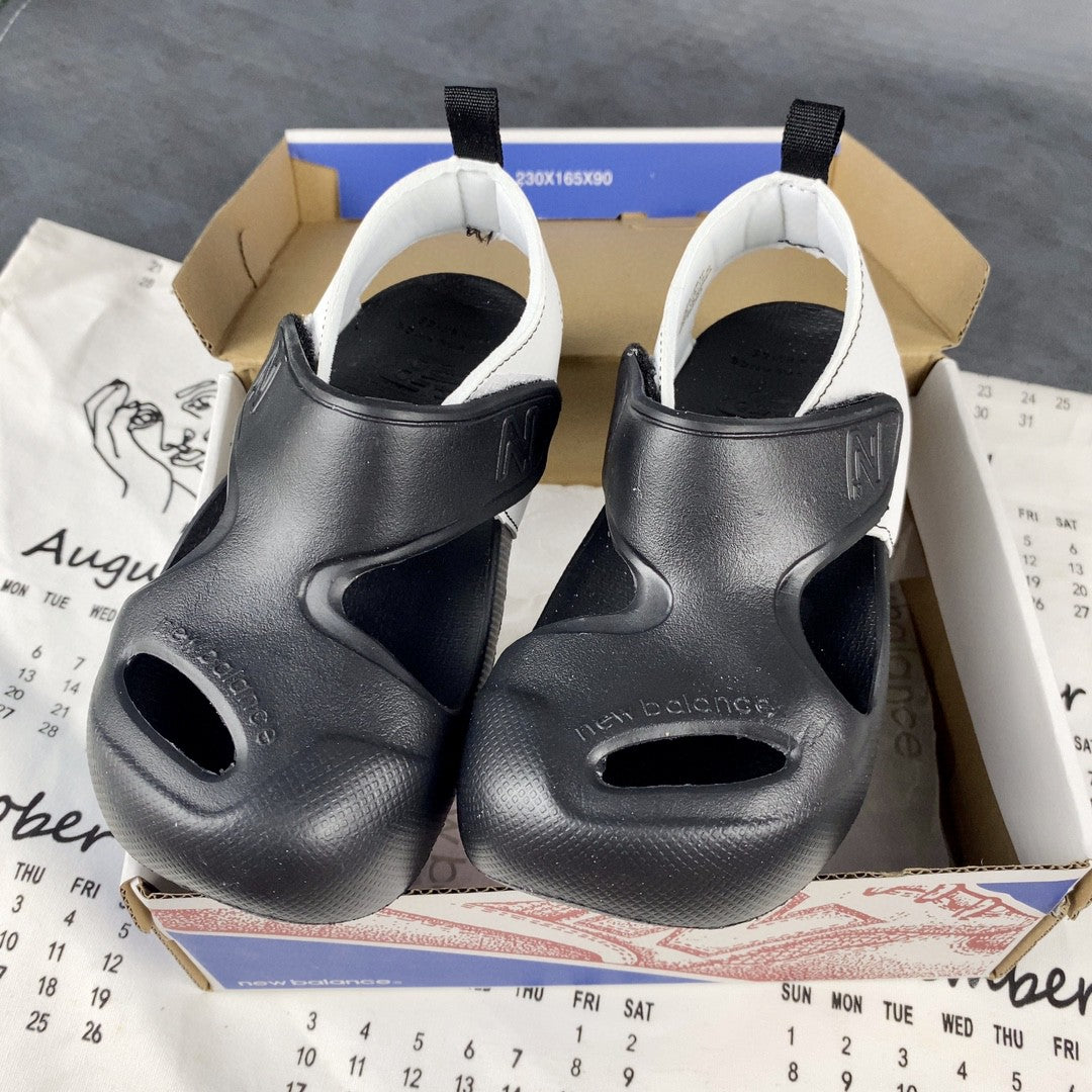 NB airplane hole shoes" BLACK"