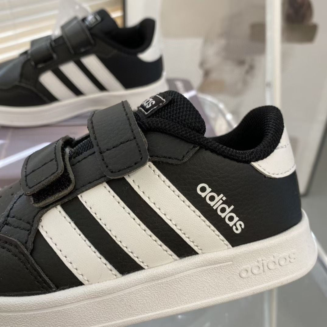 Adidas co-branded Velcro children's shoes" black, white"