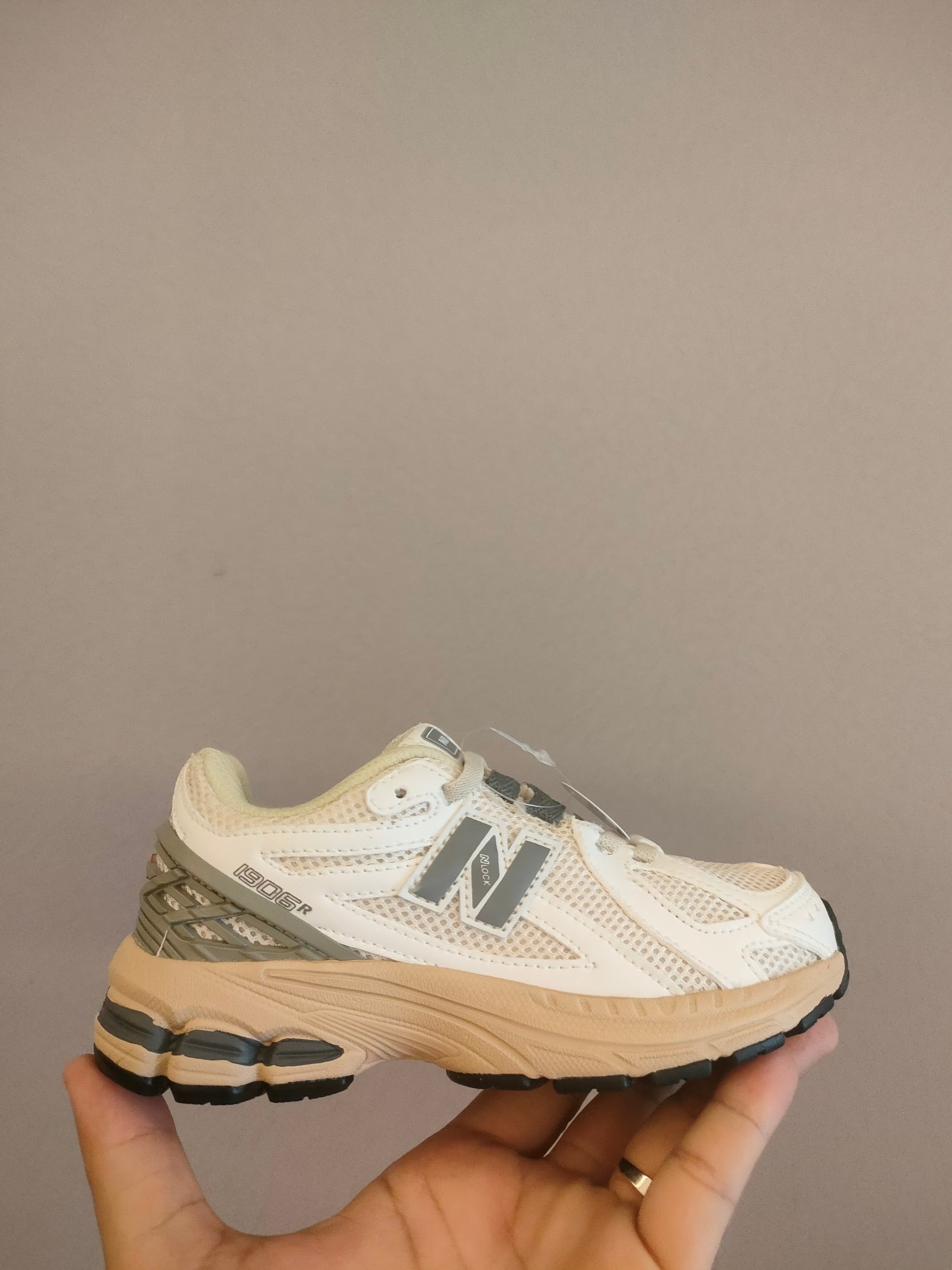 NB1906 parent-child sports shoes" cream, light green"