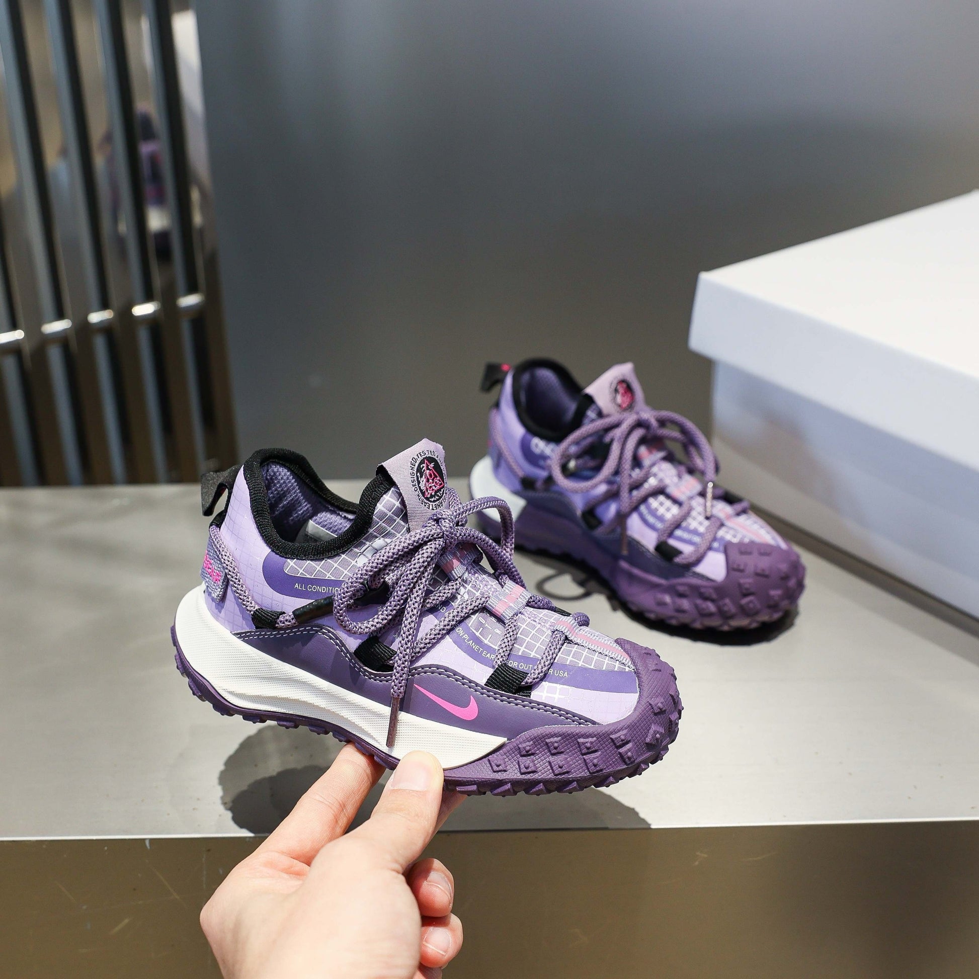 Nike ACG tire-soled hiking shoes " Purple"