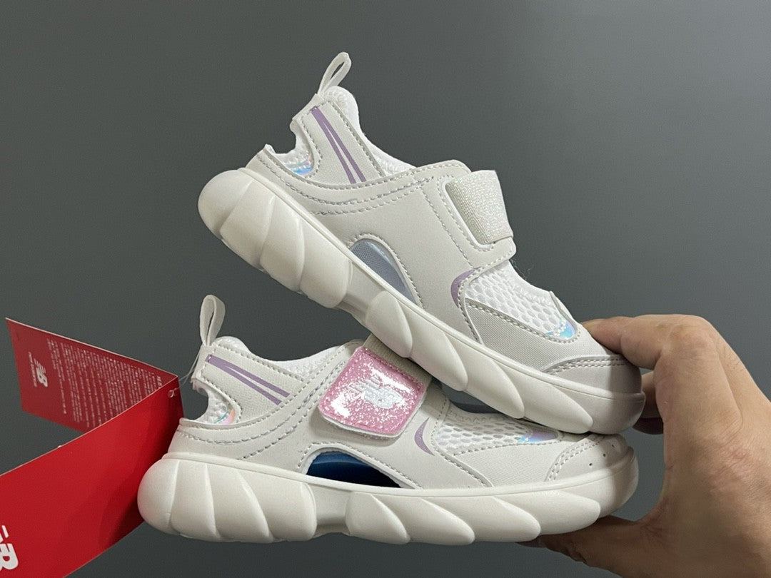 NB new 920 Mary Jane mesh stitching Velcro children's sandals" off white"