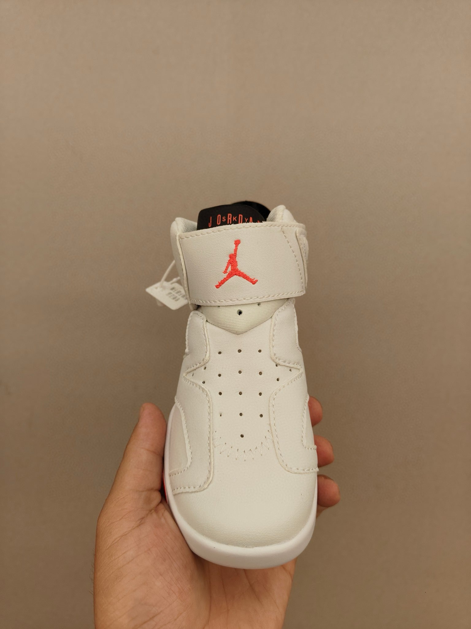 Joe 6 Velcro leather basketball shoes" white, red"