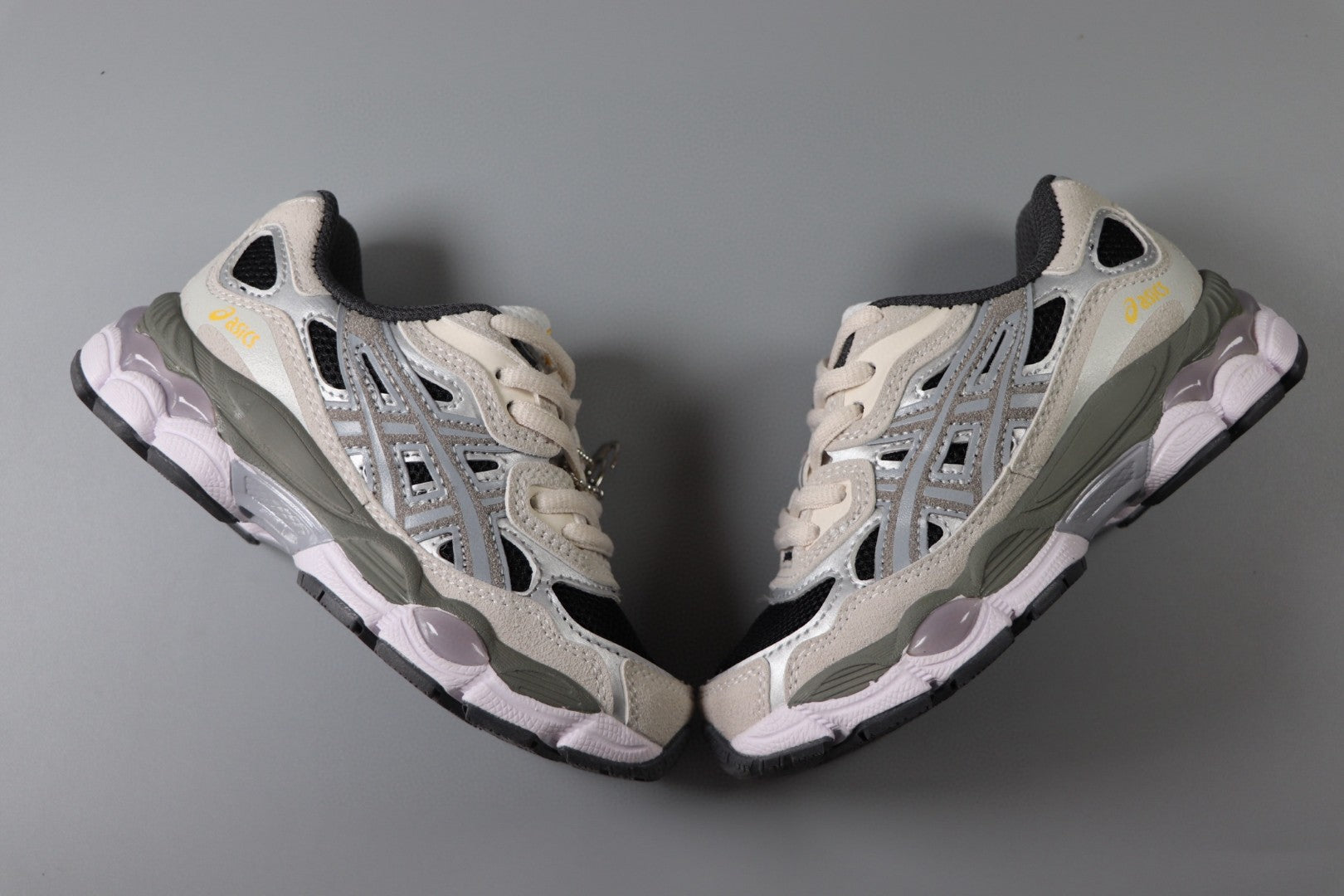 Asics Gel-NYC Professional" cream, black, gray"