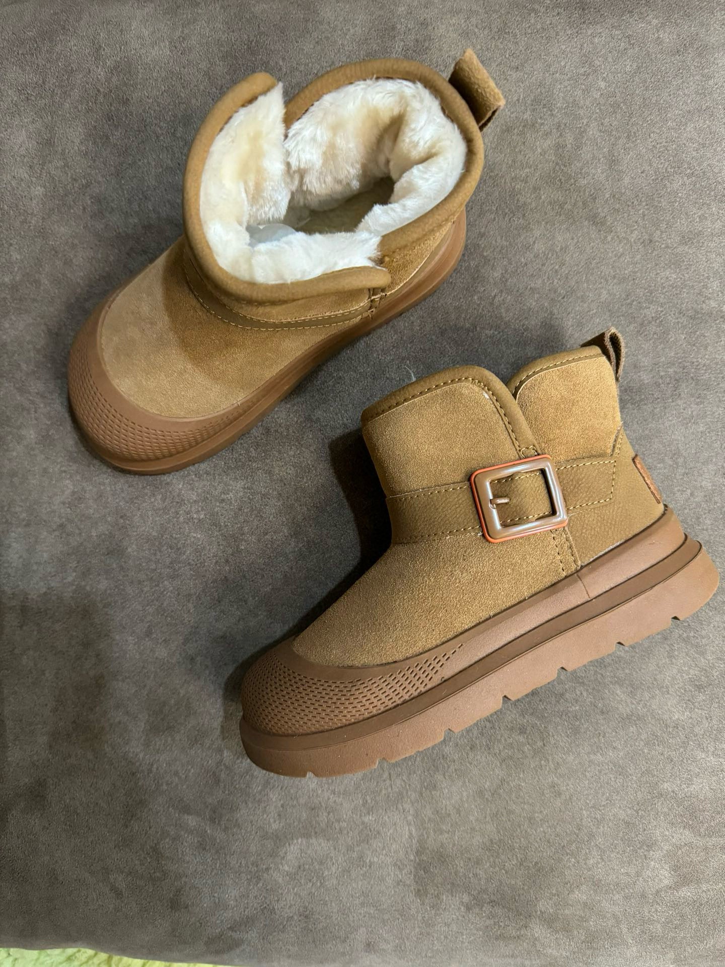 U-GG leather buckle mid-cut" brown"