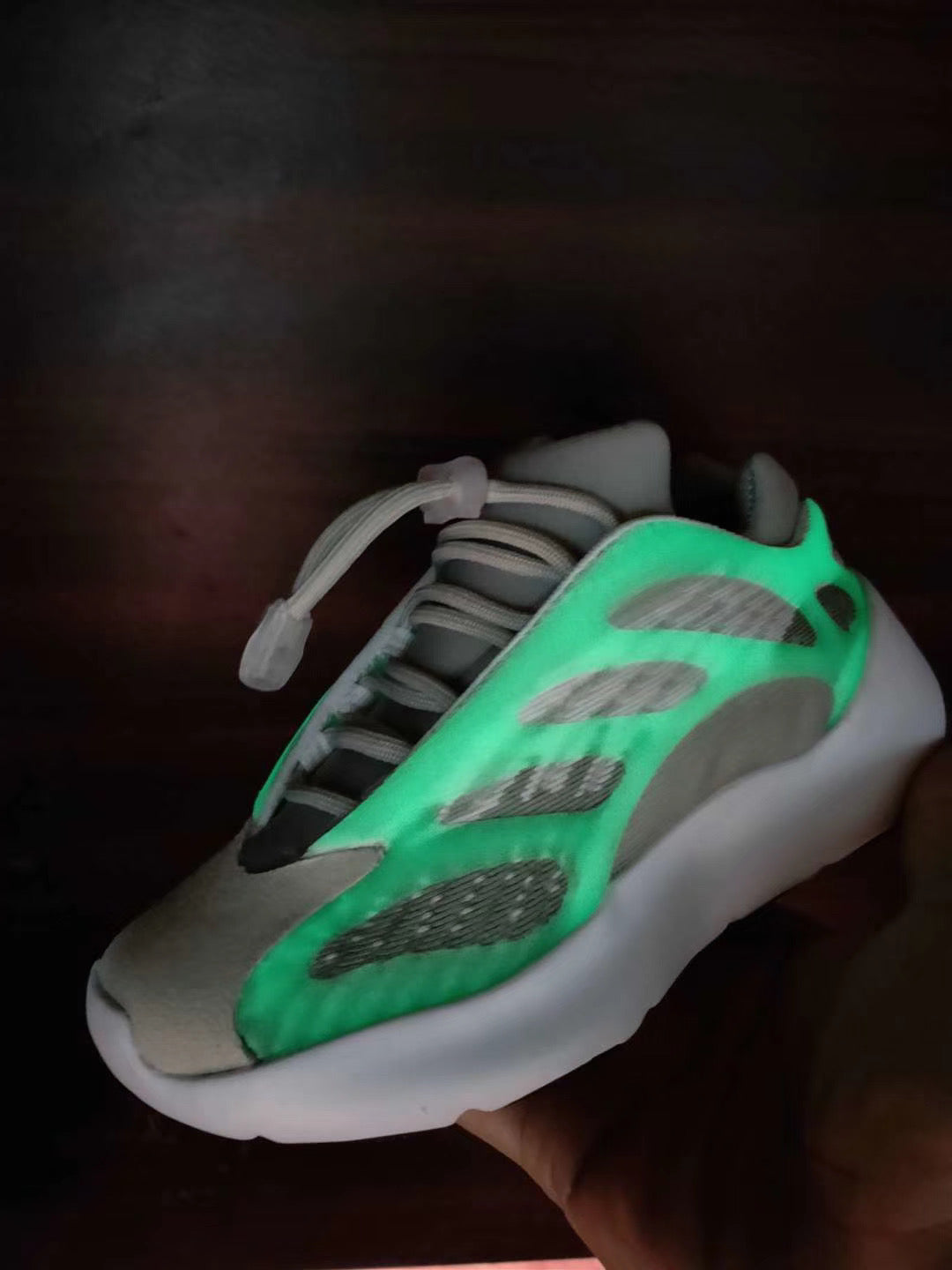 Luminous version! 700 Yeezy V3 dad shoes" gray, green"