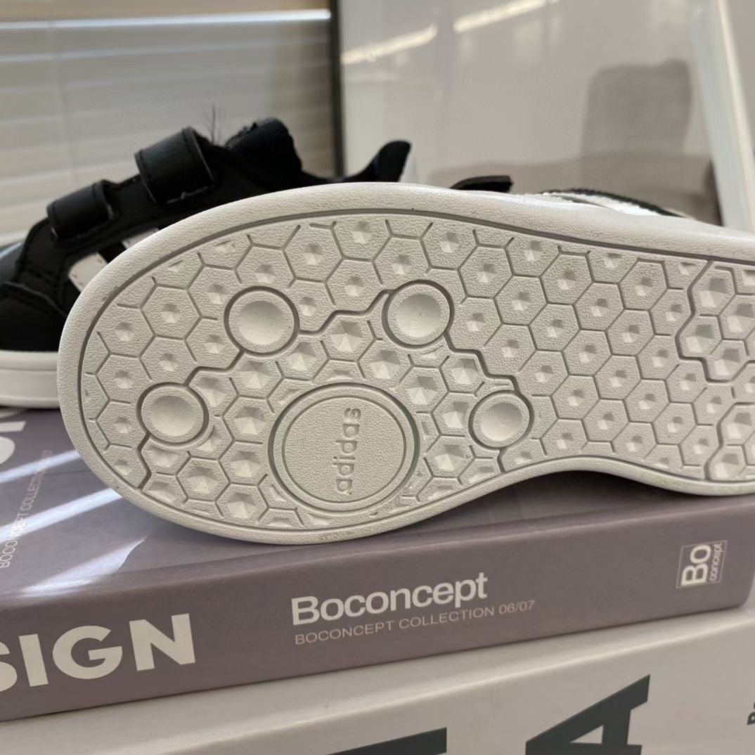 Adidas co-branded Velcro children's shoes" black, white"