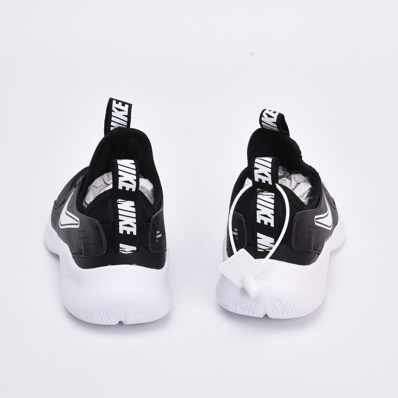 Nike slip-on running shoes" black"