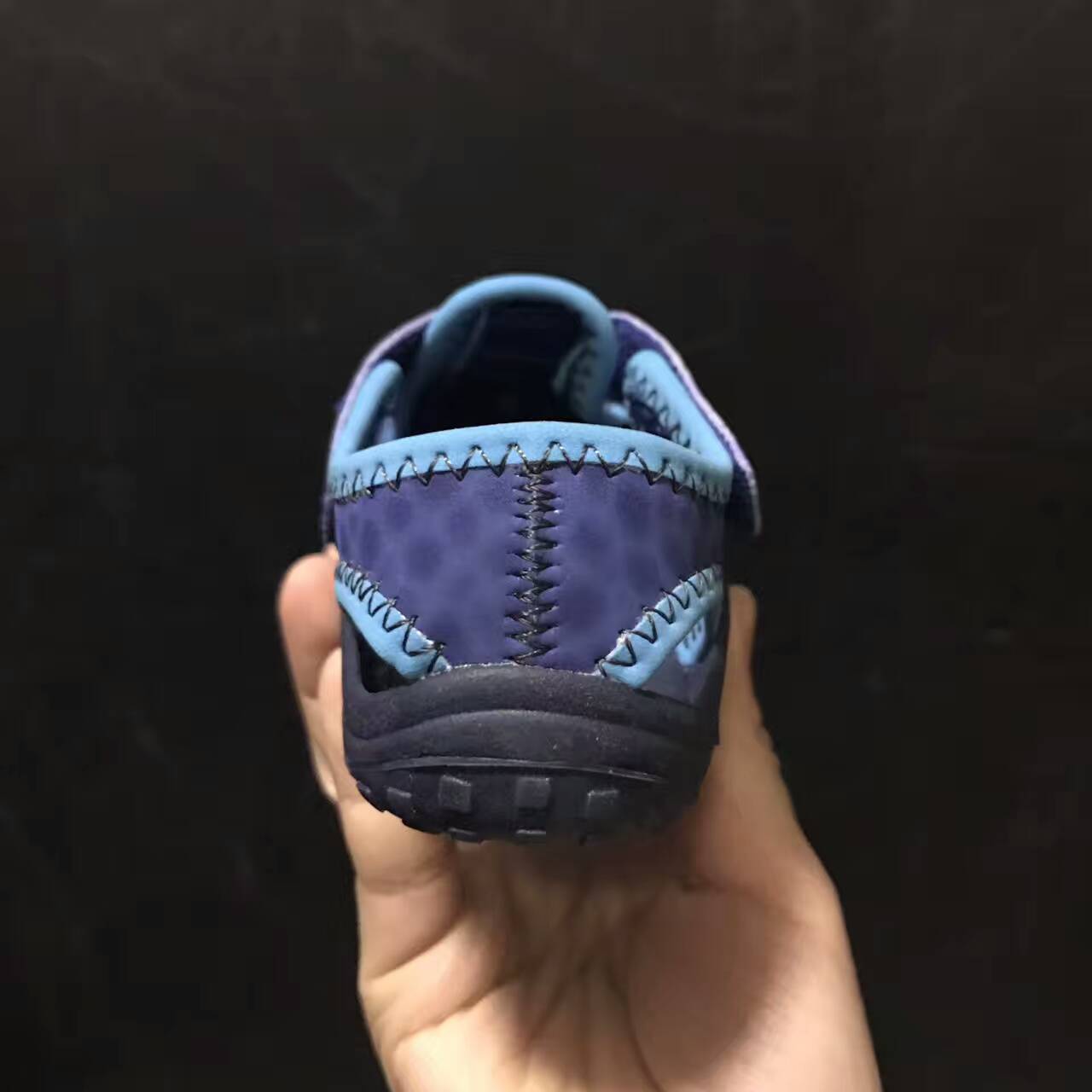 Nike children's closed toe sandals " dark blue"