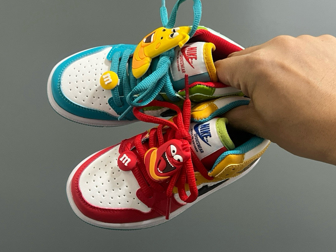 Qiao Yi Zhongbang cartoon funny bug Velcro sneakers"  red, yellow, white, black, turquoise"