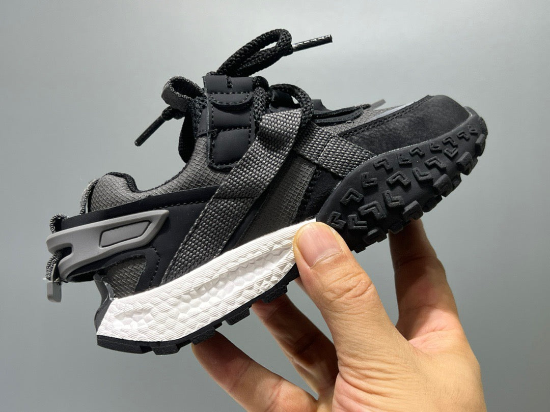 Nike's new tire-soled Velcro children's shoes " black"