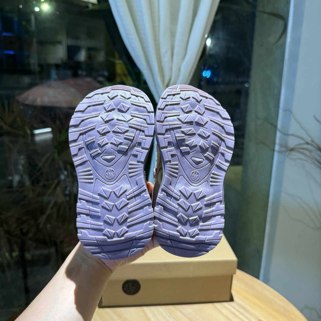 Nike closed toe rotating button sandals" Light Purple"