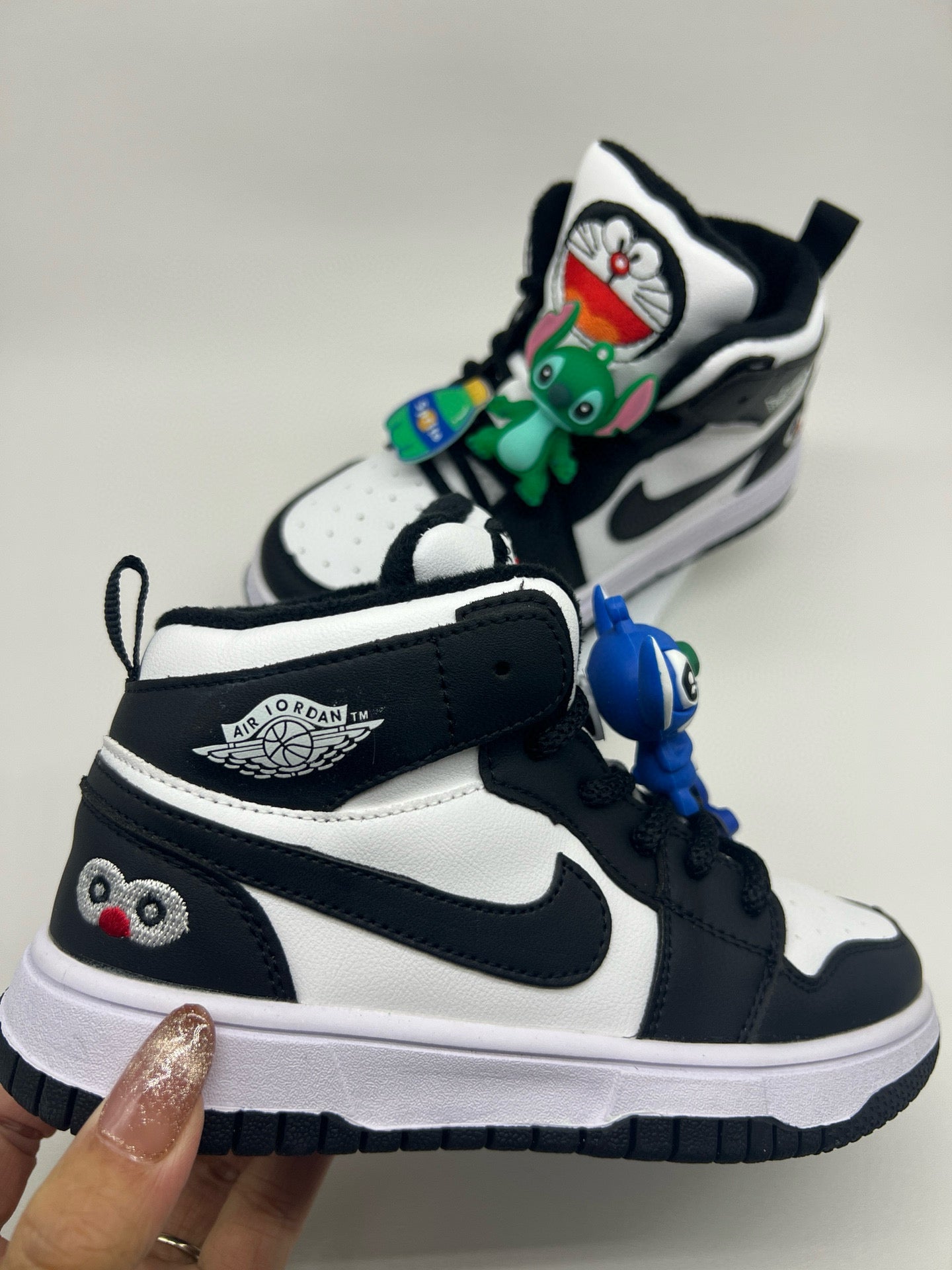 Joe One Cartoon Doll Accessories High Top Sneakers " white, black"