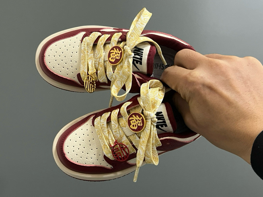 Qiaoyi new high and low top Velcro children's sneaker" cream, burgundy"